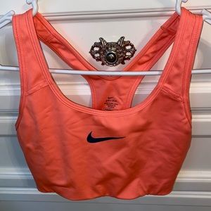 women’s nike sports bra